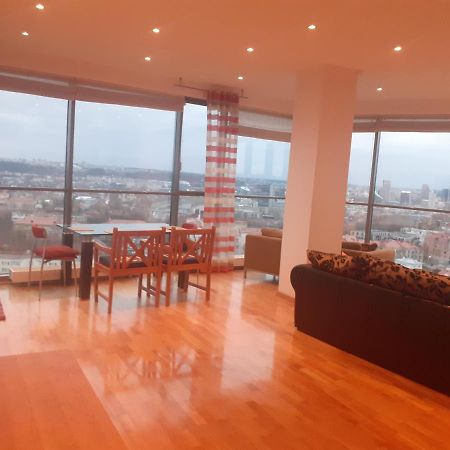 Luxury Apartment In Skyscraper Wilno Zewnętrze zdjęcie