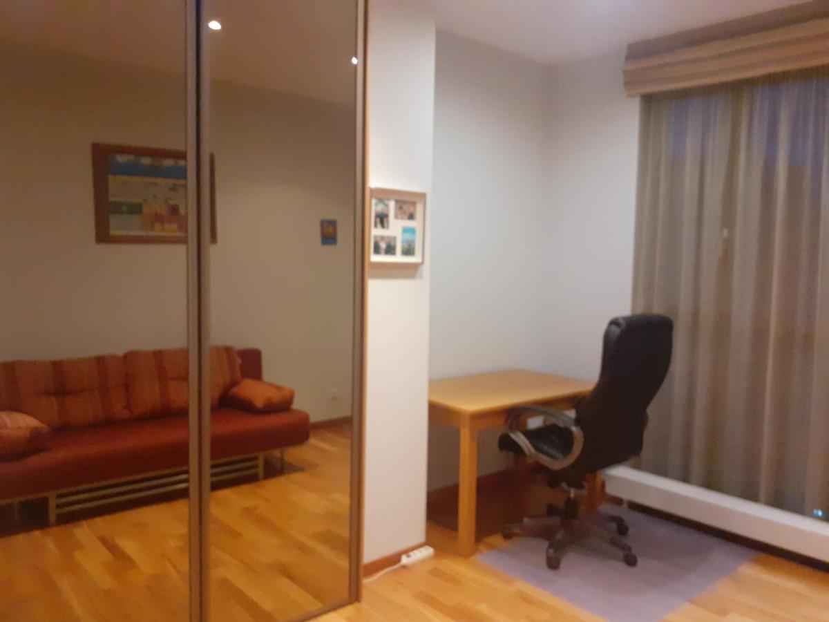 Luxury Apartment In Skyscraper Wilno Zewnętrze zdjęcie