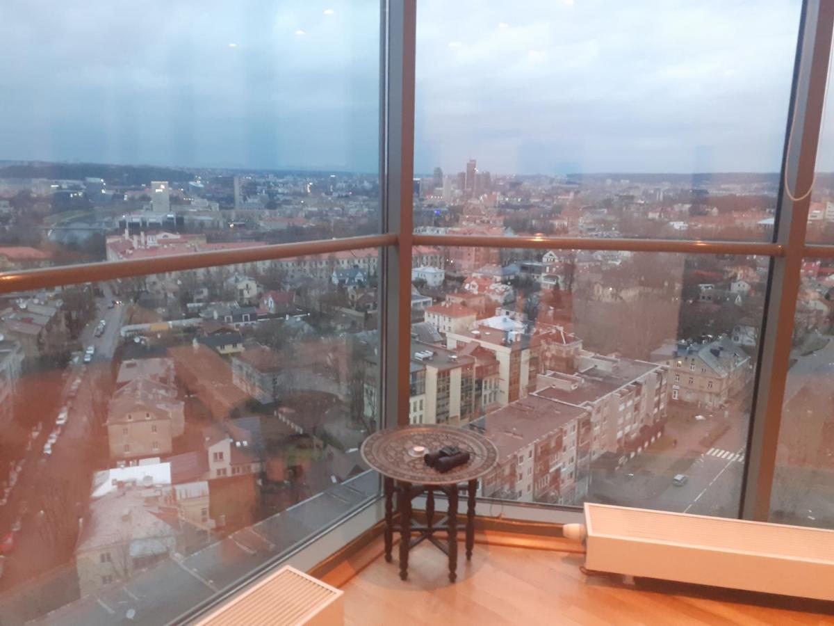 Luxury Apartment In Skyscraper Wilno Zewnętrze zdjęcie