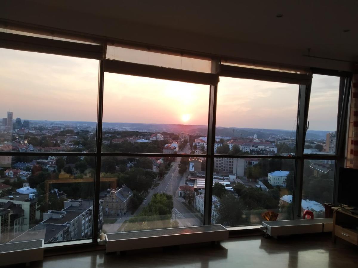 Luxury Apartment In Skyscraper Wilno Zewnętrze zdjęcie