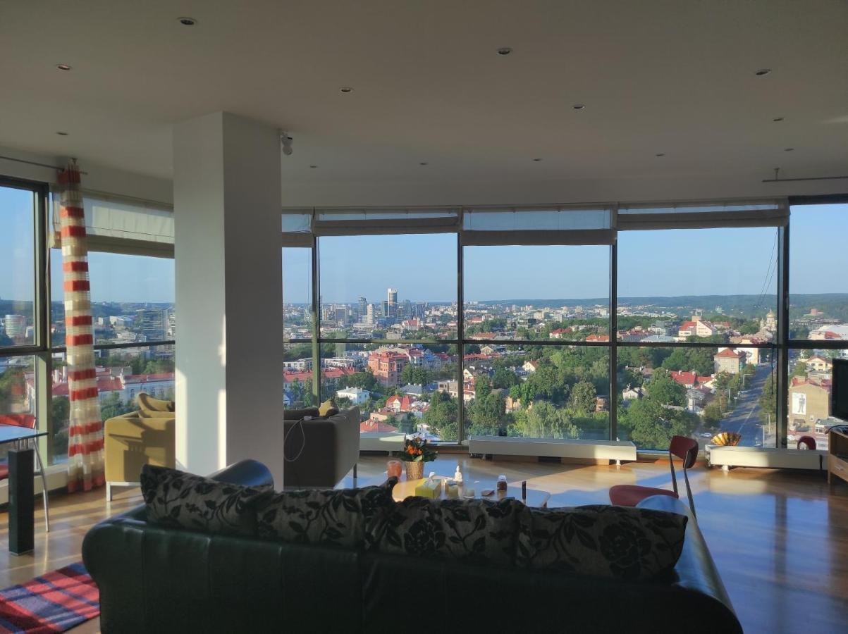Luxury Apartment In Skyscraper Wilno Zewnętrze zdjęcie